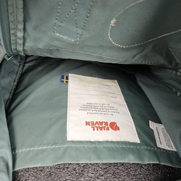 Fjallraven Kanken Mini Backpack Green 23661 Vinylon F Small Daypack Bag Canvas - Picture 4 of 9